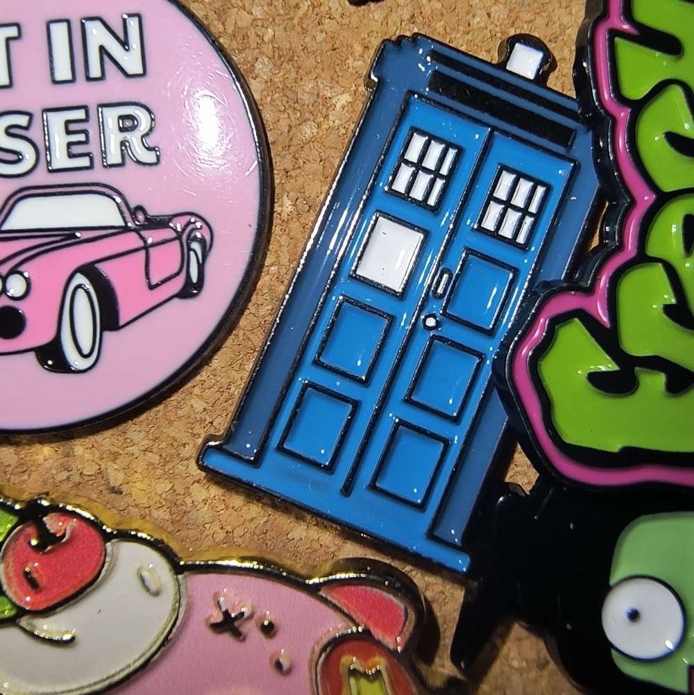 Blue Police Box Enamel Pin Doctor Who Bad Wolf